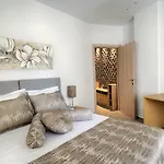 Elxis Luxury Apartment